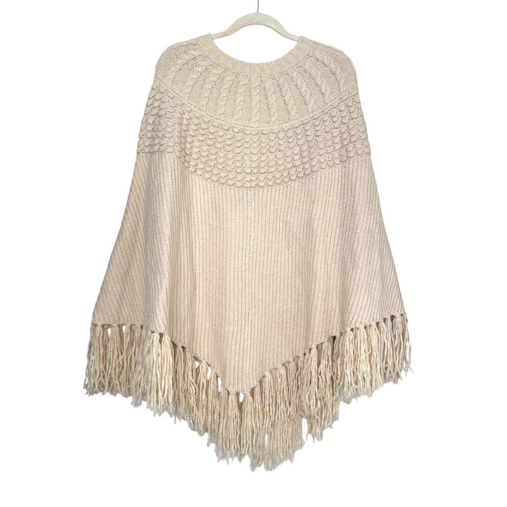 Cable Knit Fringe Poncho Beige Sweater One Size Boho Cottagecore‎ Granola Hippie